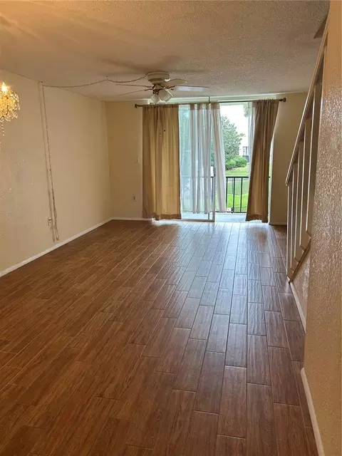 Living - 108 Clocktower Dr #261, Brandon, FL 33510 photo 1 of 3