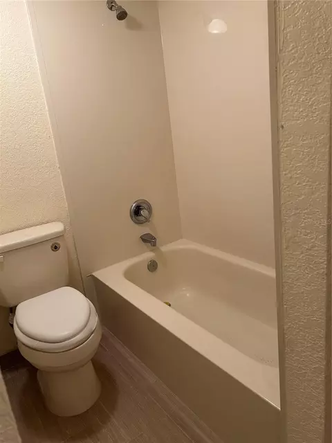 Bath - 108 Clocktower Dr #261, Brandon, FL 33510 photo 1 of 3