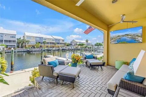 6024 Moorings Dr S, Saint Petersburg, FL 33712