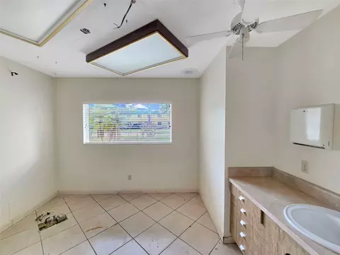 600 N Eustis St, Eustis, FL 32726 photo 9