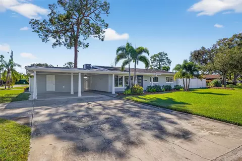 4896 Venetian Pl NE, Saint Petersburg, FL 33703