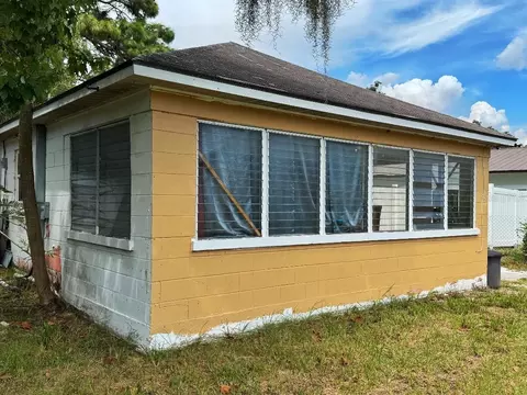 43314333 Manton Ln, Holiday, FL 34691