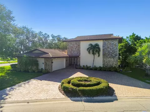 10073 S Yacht Club Dr, Treasure Island, FL 33706