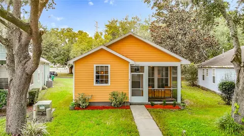 6353 Ashville Dr, Zephyrhills, FL 33542