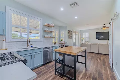 Kitchen - 11470 Weston Course Loop, Riverview, FL 33579 photo 1 of 4