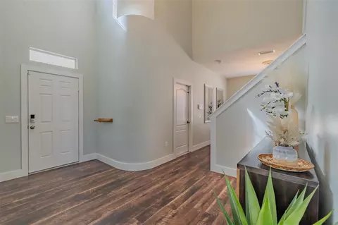 Entry Way - 11470 Weston Course Loop, Riverview, FL 33579 photo 4 of 7