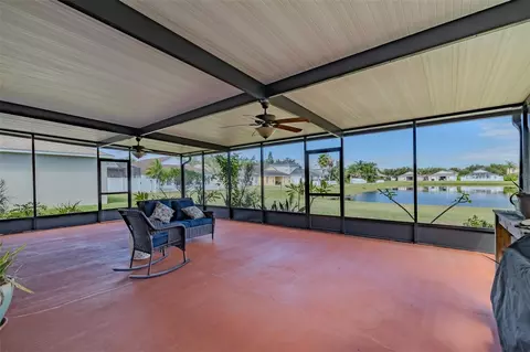 Exterior - 11470 Weston Course Loop, Riverview, FL 33579 photo 8 of 13