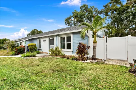 2004 Sheffield Ct, Oldsmar, FL 34677