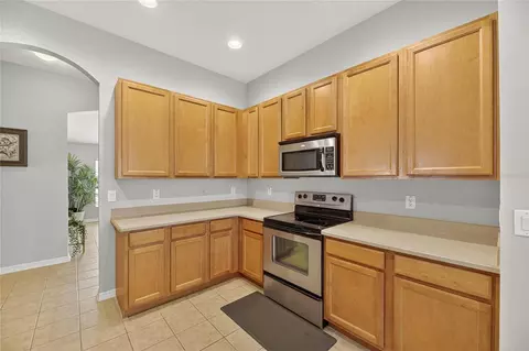 Kitchen - 424 Down Pine Dr, Seffner, FL 33584 photo 4 of 5