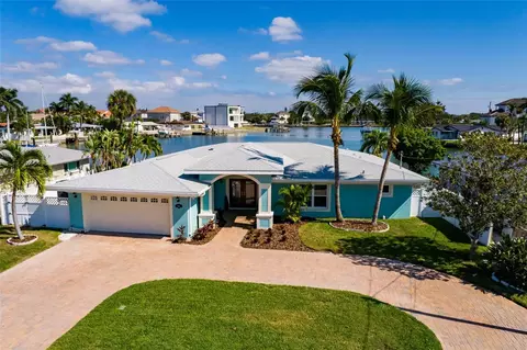 1440 Sea Gull Dr S, Saint Petersburg, FL 33707