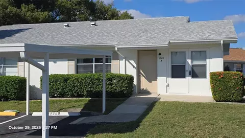 1826 Foxhunt Dr #B, Sun City Center, FL 33573