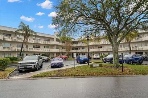 2379 Finlandia Ln #21, Clearwater, FL 33763