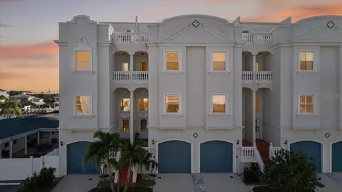 125 Brightwater Dr #2, Clearwater Beach, FL 33767