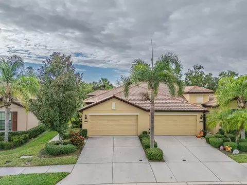 5521 Sunset Falls Dr, Apollo Beach, FL 33572