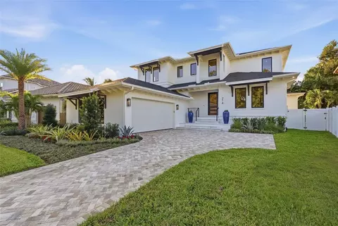 214 Aranda St NE, Saint Petersburg, FL 33704