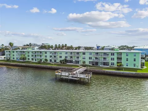 464 N Paula Dr #221, Dunedin, FL 34698