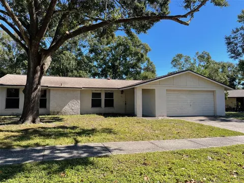 36 Valencia Cir, Safety Harbor, FL 34695