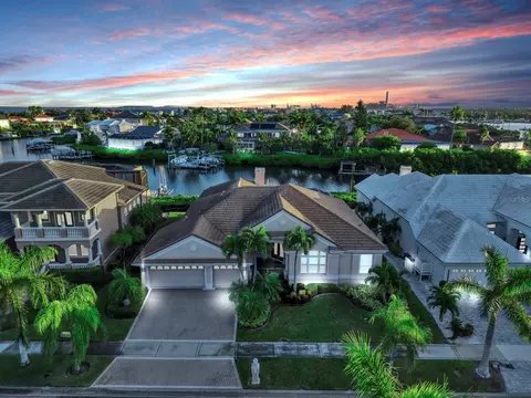 1309 Alhambra Dr, Apollo Beach, FL 33572
