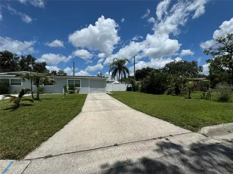 2702 Campus Hill Dr, Tampa, FL 33612