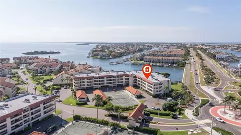 106 1st St E #315, Tierra Verde, FL 33715