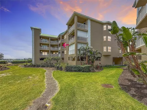 399 150th Ave #218, Madeira Beach, FL 33708