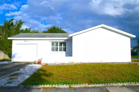 2567 Knoll St W, Palm Harbor, FL 34683