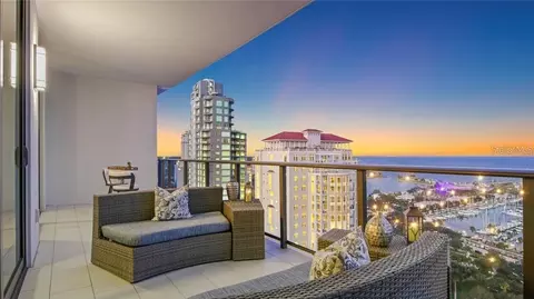 100 1st Ave N #2104, Saint Petersburg, FL 33701