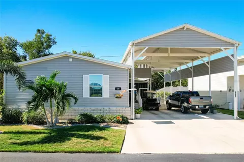 690 Sandwedge Dr, Frostproof, FL 33843