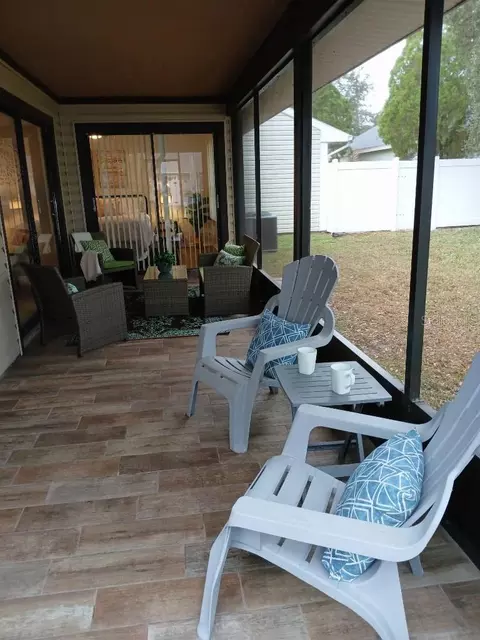 Exterior - 156 Devon Ct, Dunedin, FL 34698 photo 2 of 8