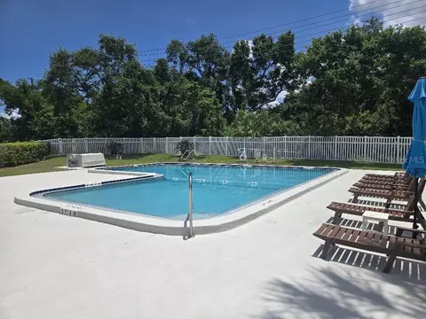 Exterior - 156 Devon Ct, Dunedin, FL 34698 photo 5 of 8