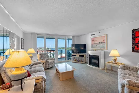 19111 Vista Bay Dr #611, Indian Shores, FL 33785