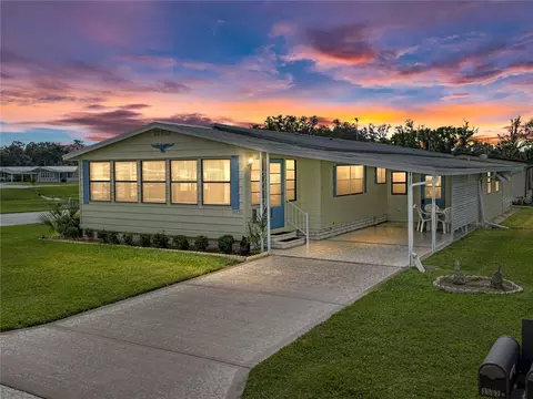35826 Pradera Dr, Zephyrhills, FL 33541