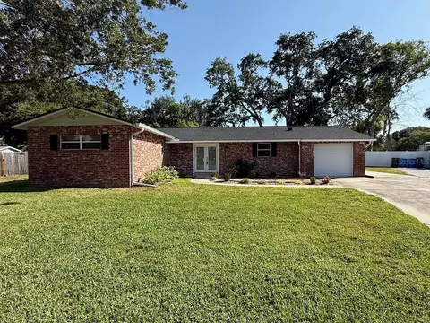 8401 Blackstone Ct, Tampa, FL 33615