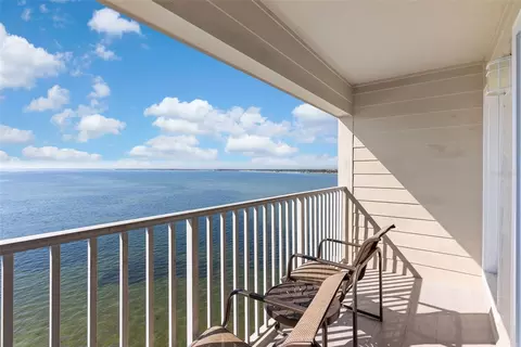 2506 N Rocky Point Dr #467, Tampa, FL 33607