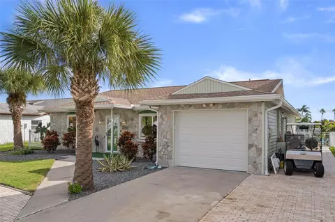15606 Donzi Dr, Hudson, FL 34667