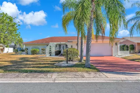 1722 Coco Palm Cir, Sun City Center, FL 33573
