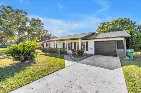 6127 18th St, Zephyrhills, FL 33542