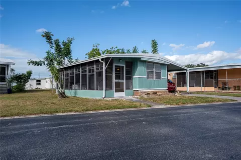 9790 66th St N #319, Pinellas Park, FL 33782
