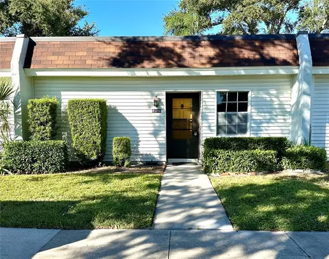 13719 Mission Oaks Blvd, Seminole, FL 33776
