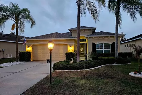 1649 Emerald Dunes Dr, Sun City Center, FL 33573