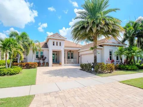 717 Manns Harbor Dr, Apollo Beach, FL 33572