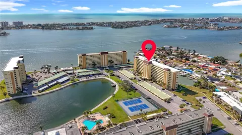 4725 Cove Cir #810, Saint Petersburg, FL 33708