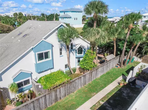 235 S Orlando Ave #4, Cocoa Beach, FL 32931