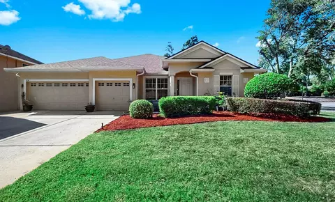 614 Cedar Waxwing Dr, Brandon, FL 33510