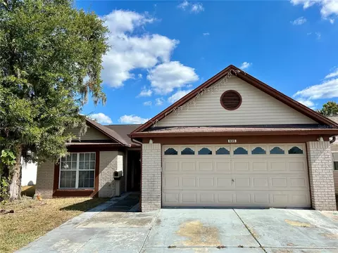 8315 Riverboat Dr, Tampa, FL 33637