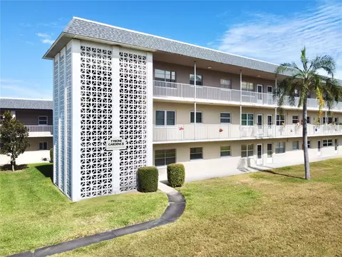 5725 12th Ave N #201D, Saint Petersburg, FL 33710