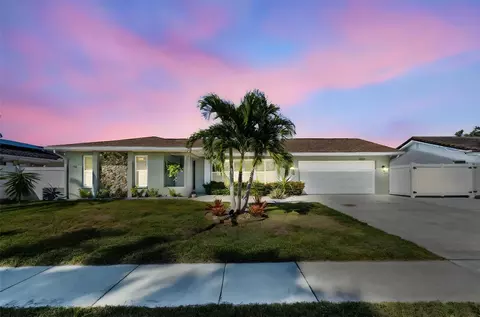 2039 Kingfisher Dr, Palm Harbor, FL 34683
