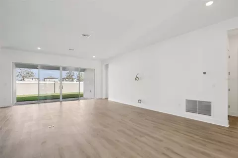 Living - 8218 Golden Beach Ct, Parrish, FL 34219 photo 4 of 6