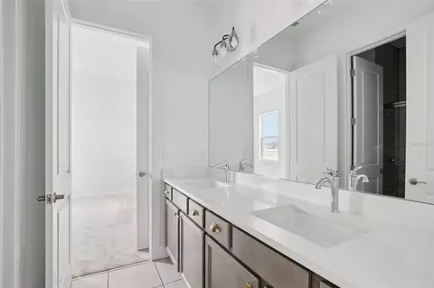 Entry Way - 8218 Golden Beach Ct, Parrish, FL 34219 photo 2 of 2