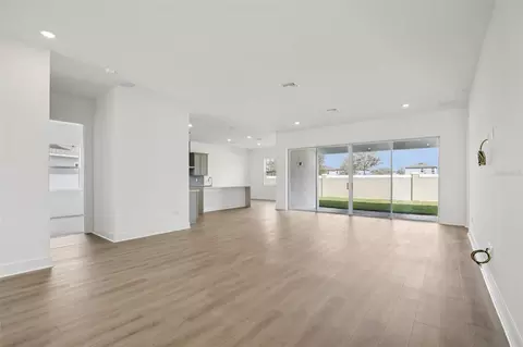 Living - 8218 Golden Beach Ct, Parrish, FL 34219 photo 3 of 6